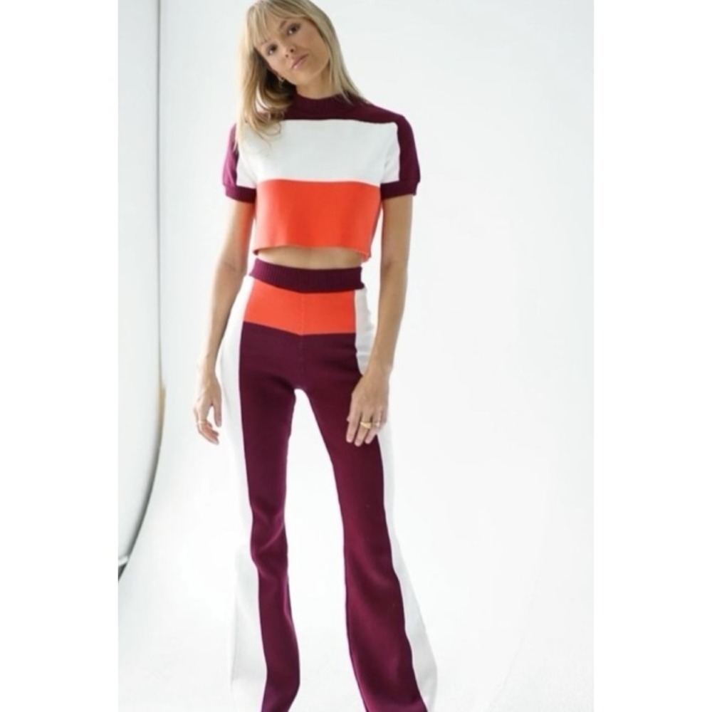 YLLW  Set Colorblock Size XS/S Burgundy Orange Knit Cropped Top Flare Pants‎